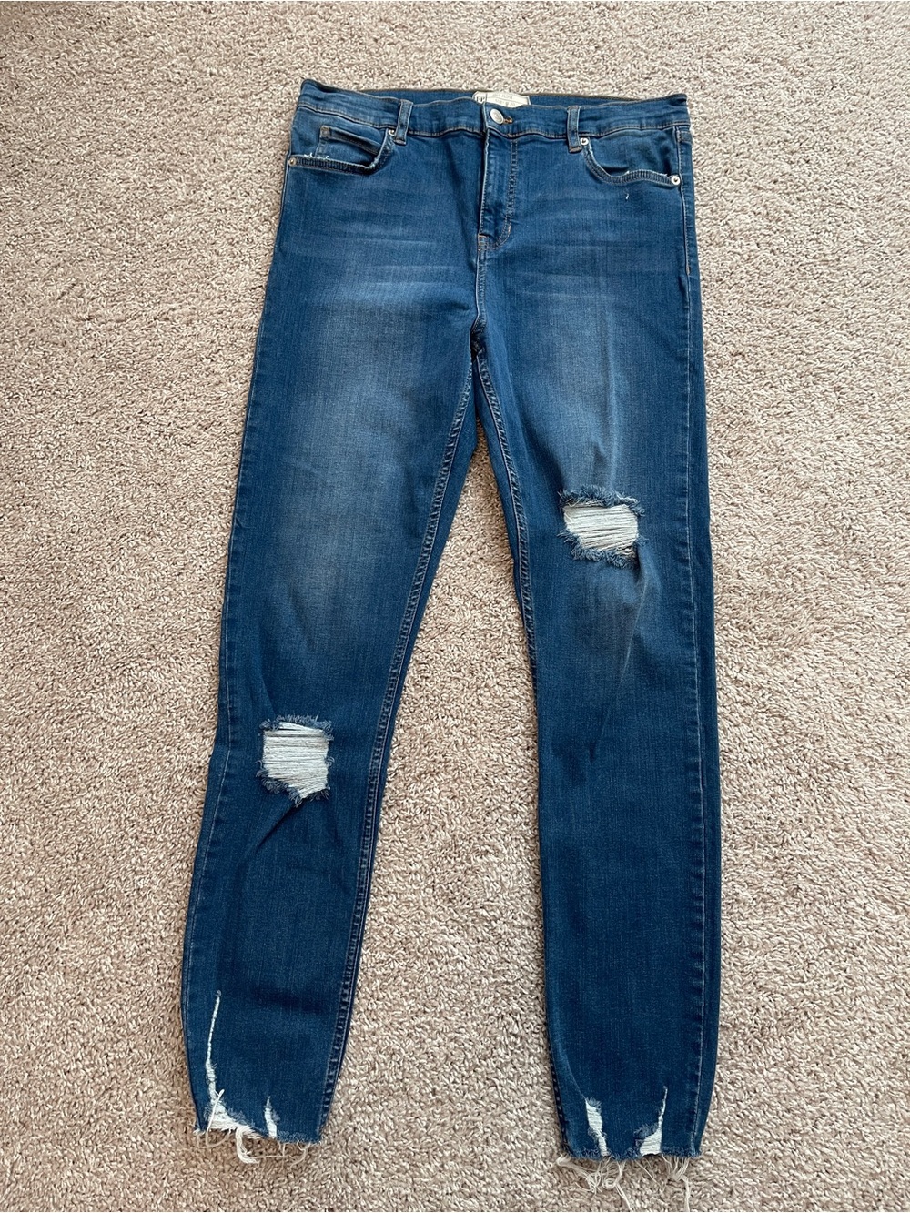 Free People Mid Rise Distressed Skinny Ankle Jean Size 31 L